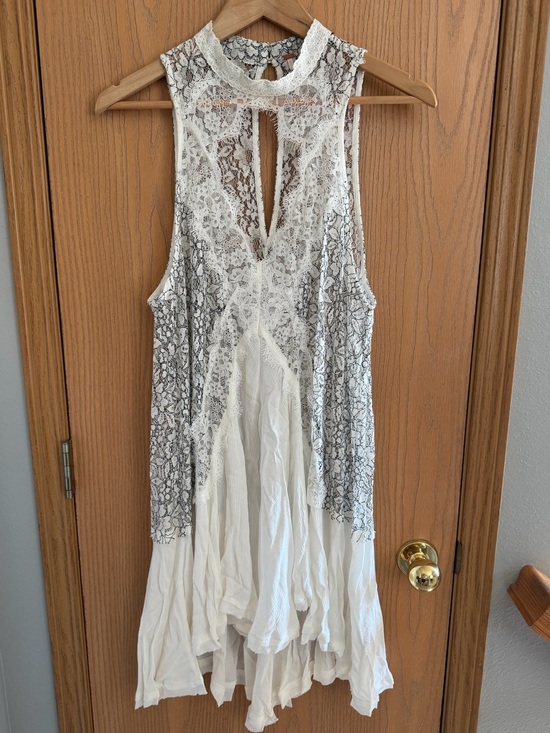 Free People Dresses & Skirts - Free People Tell Tale Heart White Black Lace Boho Tunic Dress Women’s Size L